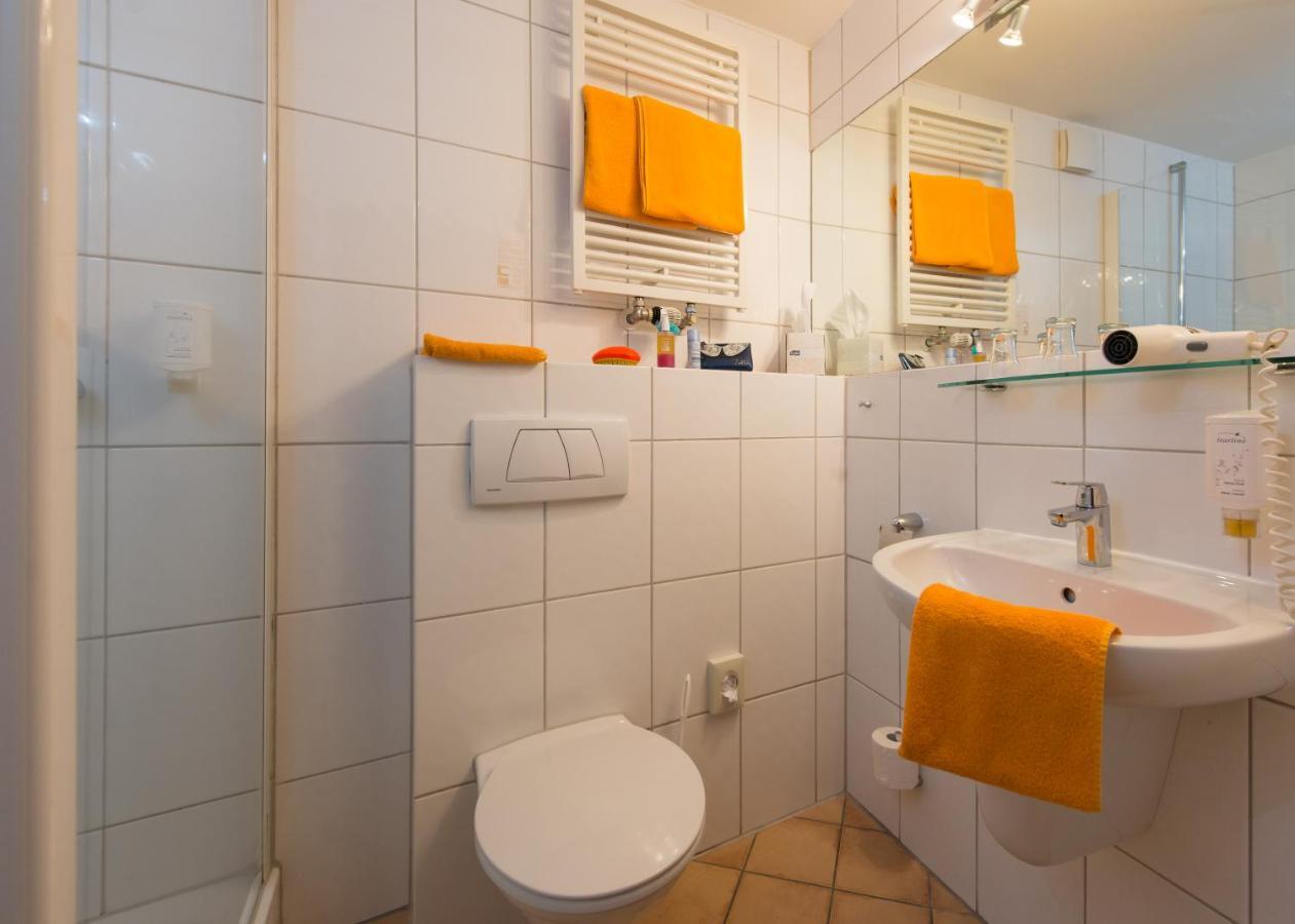 Hotel Ebnet Mutterstadt Luaran gambar